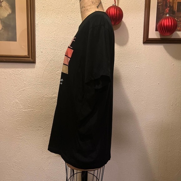 Women's Minnie Mouse Black Crew Neck T-shirt Size XL - Picture 5 of 10